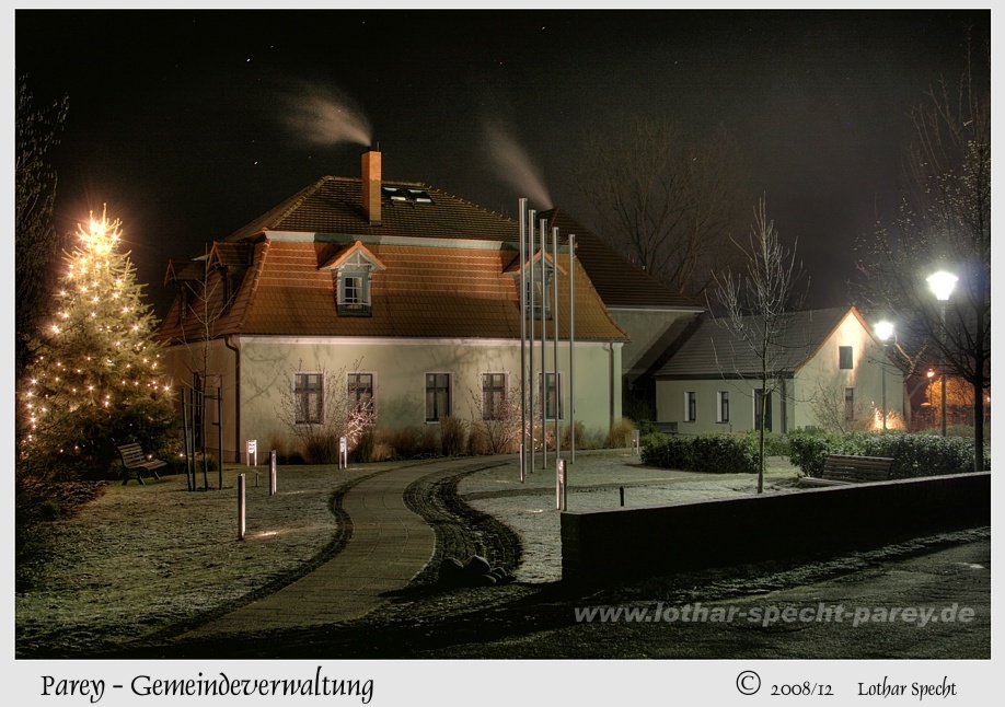 2009_01_06-Parey-Gemeindeverwaltung-Haus2-Nachtaufnahme-2008_12_30-web.jpg