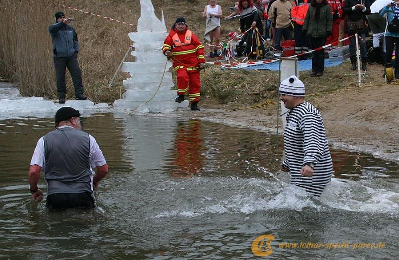 Ferchland-Eisbaden-Winterschwimmen-2009_01_31-037.JPG