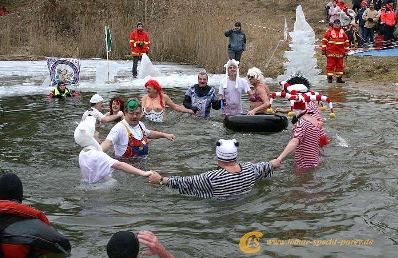Ferchland-Eisbaden-Winterschwimmen-2009_01_31-045.JPG