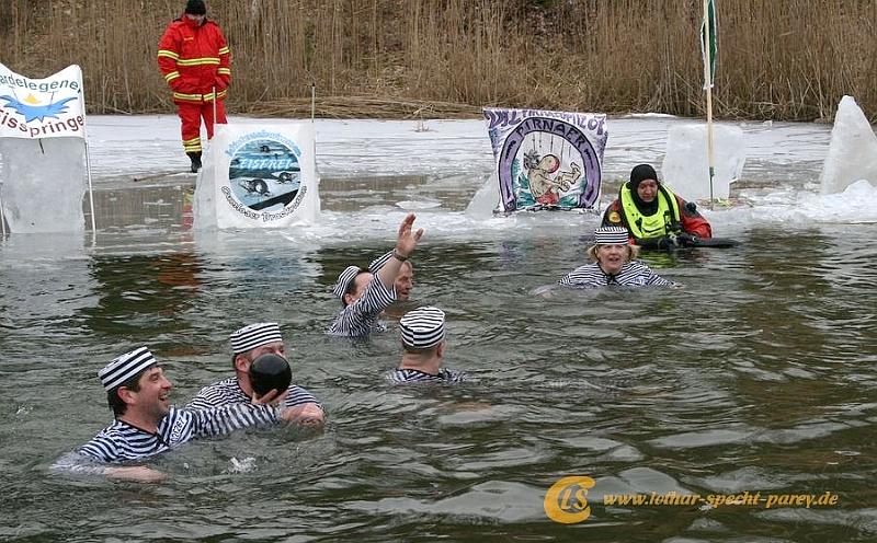 Ferchland-Eisbaden-Winterschwimmen-2009_01_31-065.JPG