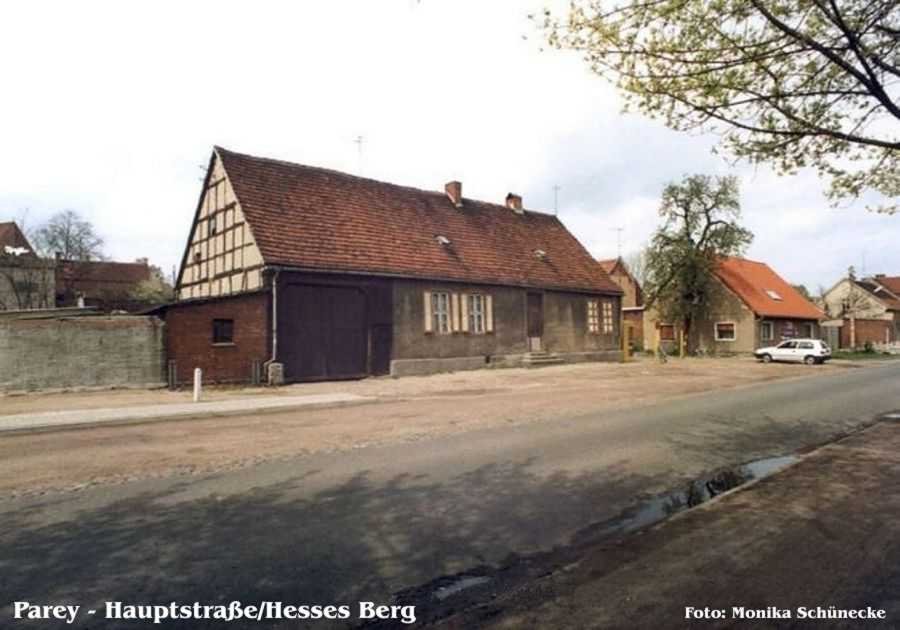 Parey-Hesses_Berg-003-Hauptstraße.jpg