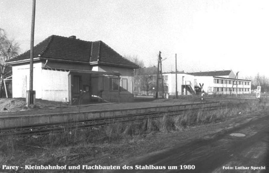 Parey-Kleinbahnhof-001-Stahlbau_Flachbauten.jpg