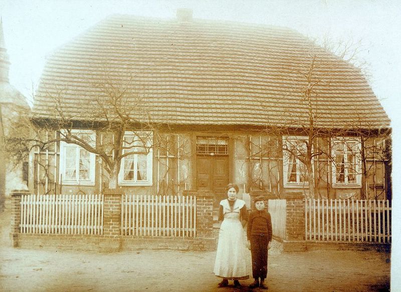 Derben-historisch-Kirchplatz.jpg