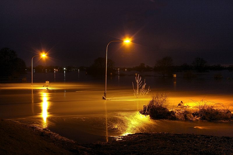 2011_01_23-001-Parey-An_der_Elbe-Winter-Hochwasser.jpg