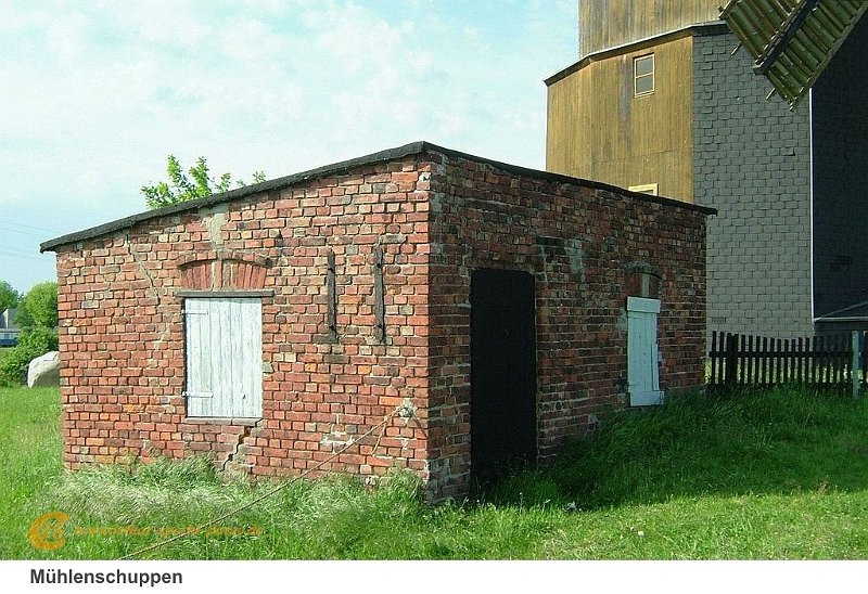003-Parey-Paltrockmuehle-Schuppen-2009_05_17.JPG
