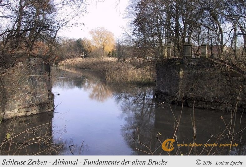 008-Guesen_Zerben-Schleuse-Ihlekanal-Bruecke-2000_11_06.JPG